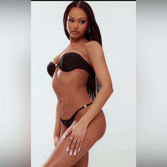 NWT 🔥❤️ Pretty Little Thing Bikini | PLT | Strapless Bikini - Picture 4 of 11